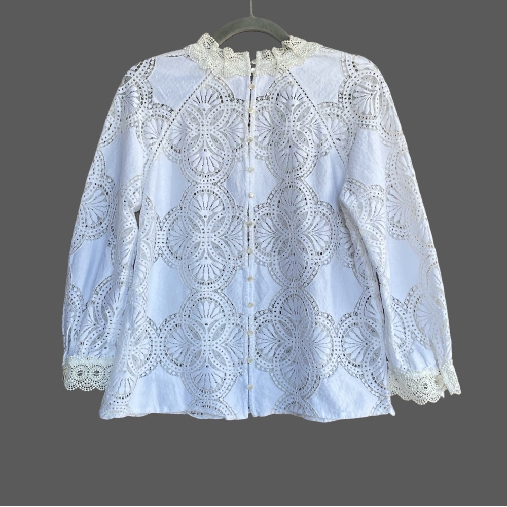 SEZANE White Lace Openwork High
Neck Eyelet Ruffle Button Back Bacall Blouse Top - Picture 6 of 17